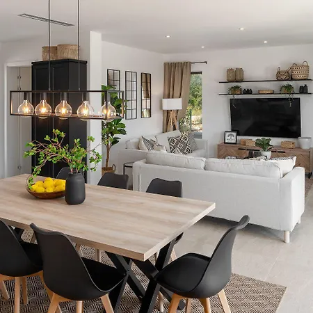 Сasa de vacaciones Extravagante Mit Sauna, Privatpool, Billard, Bbq