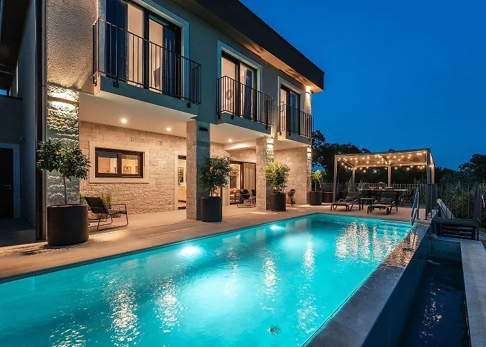 Сasa de vacaciones Extravagante Mit Sauna, Privatpool, Billard, Bbq Poreč